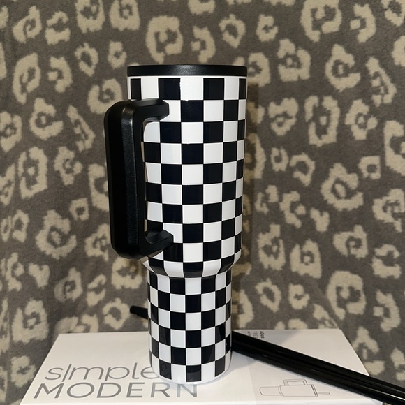 Simple Modern TREK 40oz Tumbler in Black & White Checkmate 🖤 New 🆕 Only One 🖤 - Picture 4 of 17